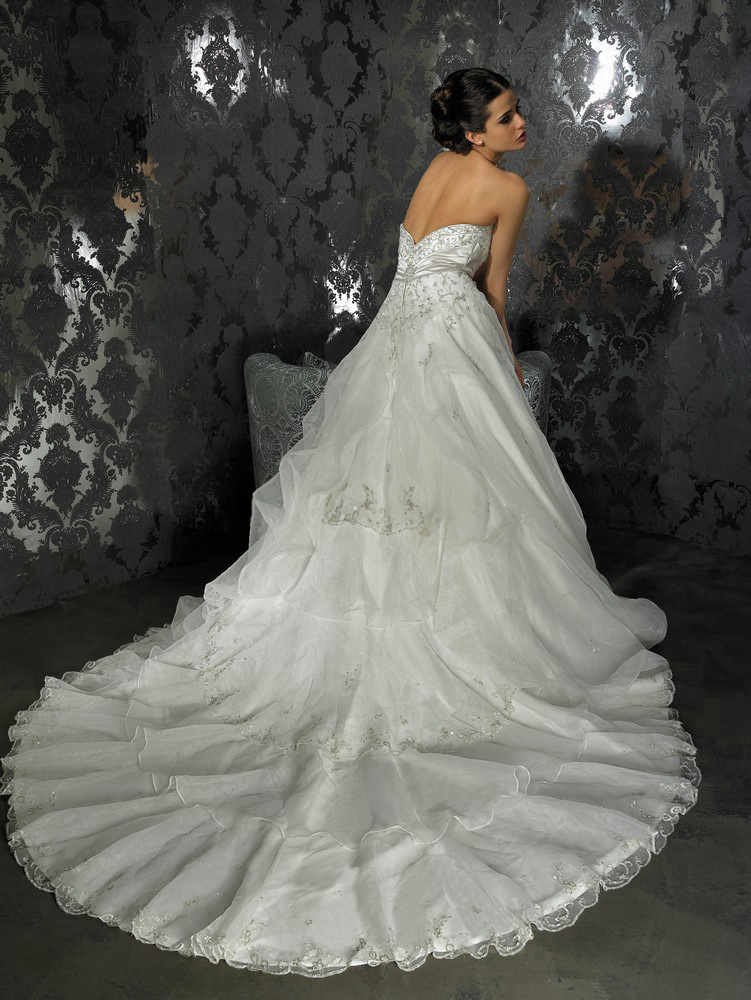 Handmade Romantic Wedding Dress with Cathedral Train AL111